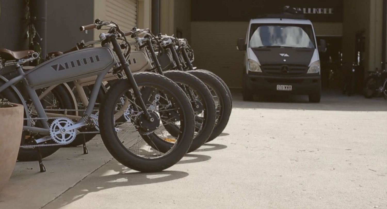 A day in the life ⚡⚡ VALLKREE HQ Byron Bay - Vallkree